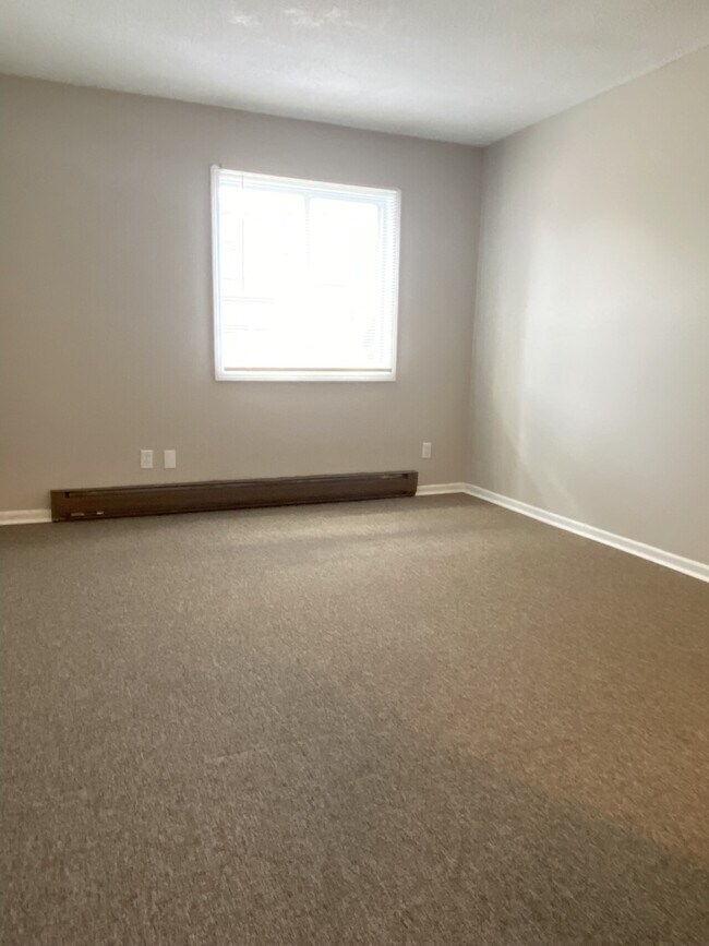 Building Photo - 209 Charleston Blvd