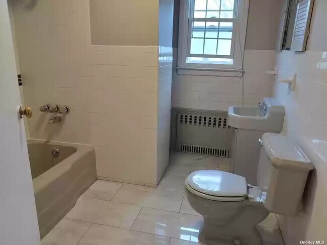 Building Photo - 8640 235th Ct