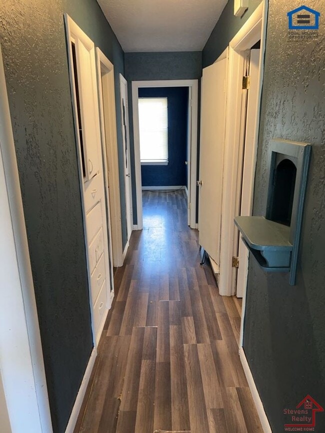 Building Photo - 2811 NW 21st Pl