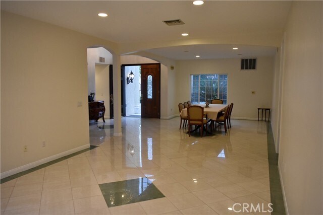 Building Photo - 4751 Haskell Ave