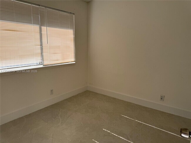 Building Photo - 3548 NW 111th Terrace