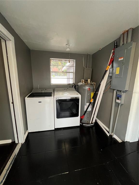 Building Photo - 918 W 11th St