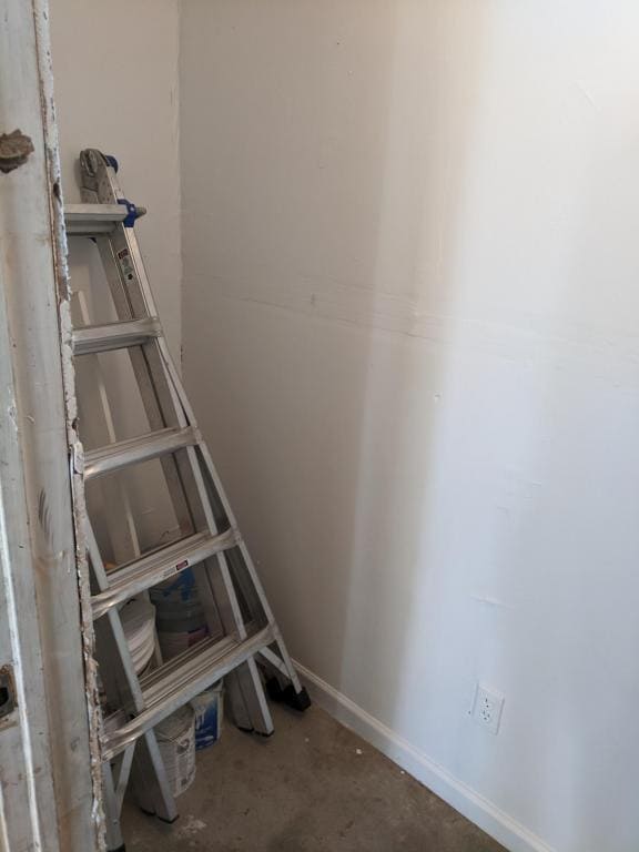 Building Photo - 5817 Spring Meadow Rd