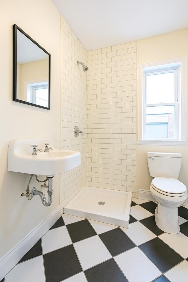 Building Photo - 159 Oak Park Dr