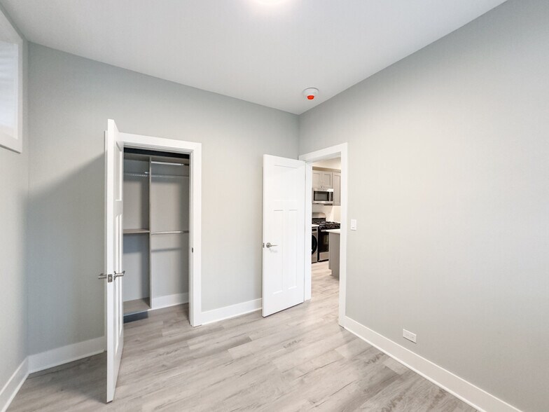 Building Photo - 373 Hazel Ave