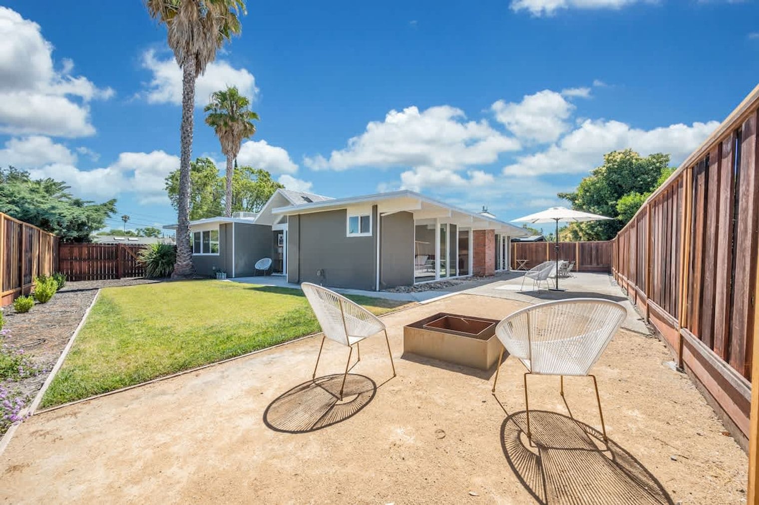 Building Photo - 4131 Phoenix St