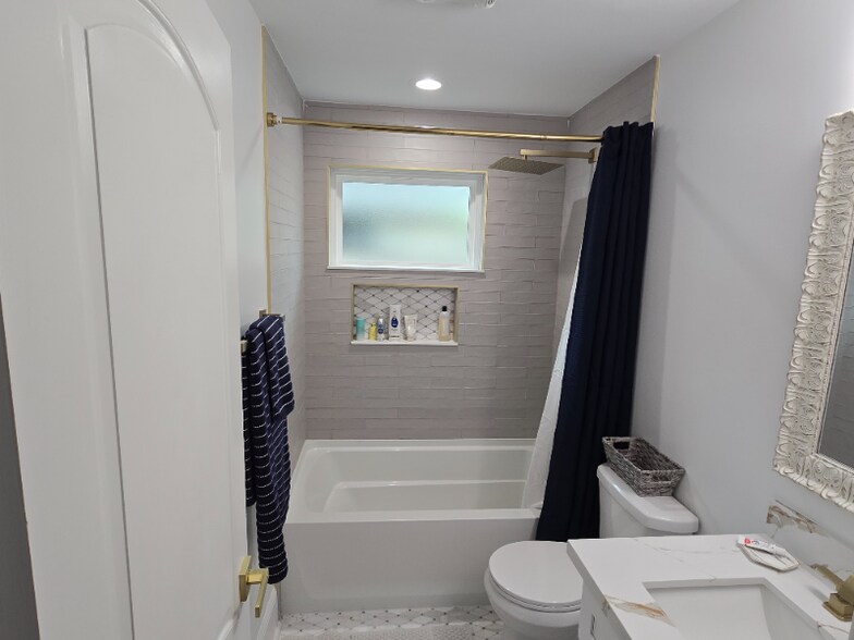 Building Photo - 2200 Carnot St