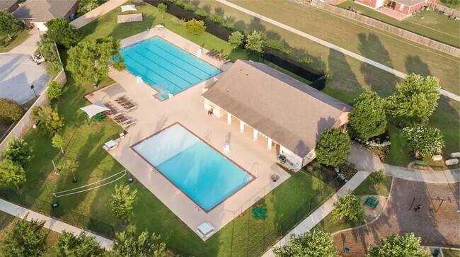 Building Photo - 212 The Good Wy