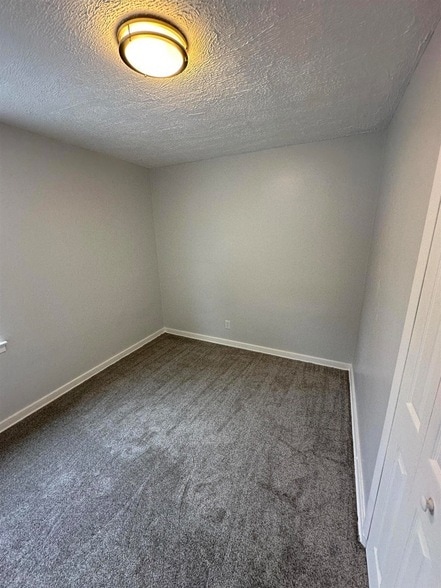 Building Photo - 748 S 24th St