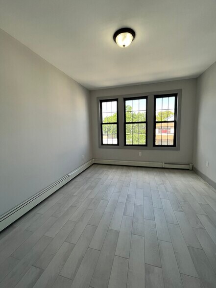 281 Cator Ave 6 - 277 Cator Ave
