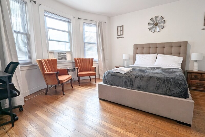 Building Photo - 108 Gotthart St