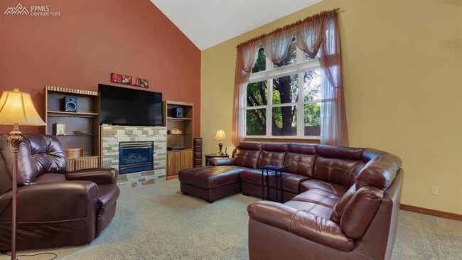 Building Photo - 235 Tamarron Dr