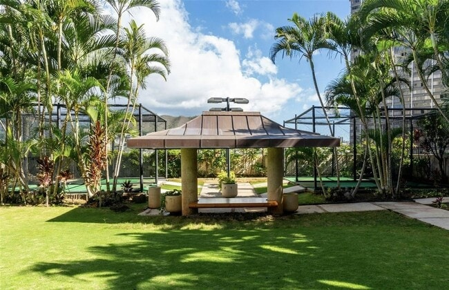 Building Photo - 1212 Nuuanu Ave