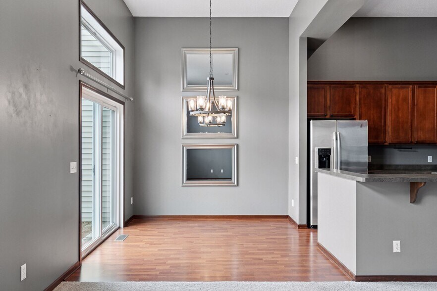 Building Photo - 15424 Foster Dr N