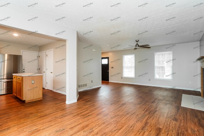 Building Photo - 2585 Fox Trail Dr