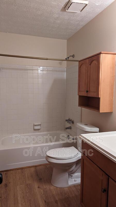 Building Photo - 4341 Old Lake Dr