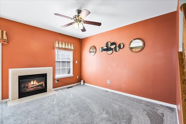 Building Photo - Close to I-95 and Downtown Fredericksburg