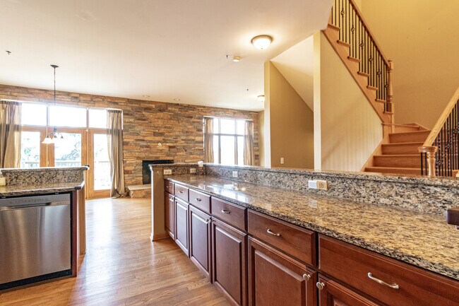 Building Photo - 20560 N Westpark Pl