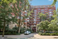 Building Photo - 2400 Clarendon Blvd