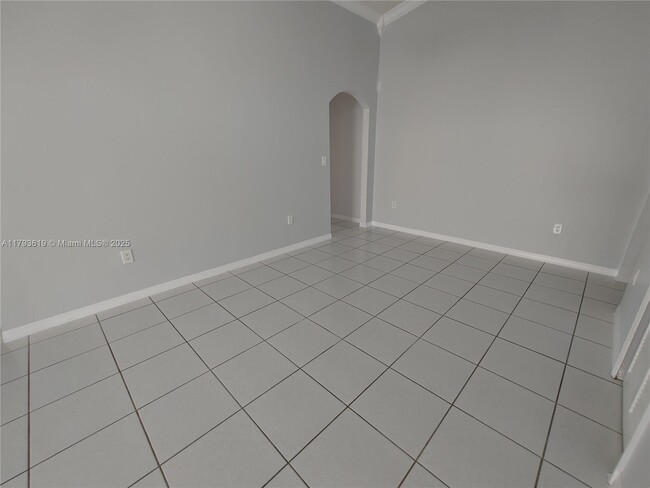 Building Photo - 1137 NW 128th Pl