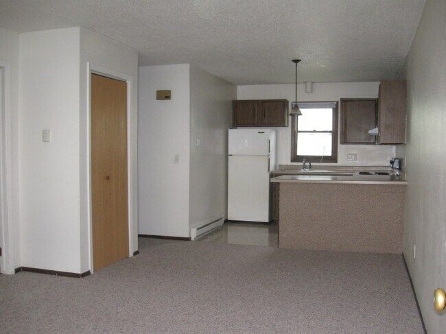 Building Photo - 1519 11th St S