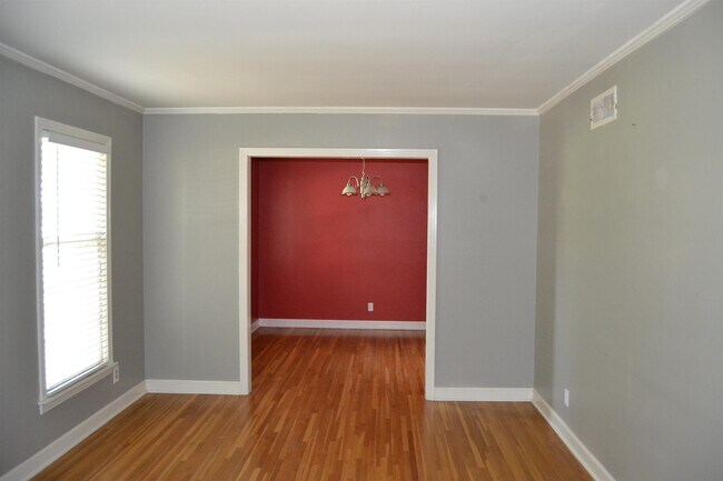 Building Photo - 1606 Sterling Dr
