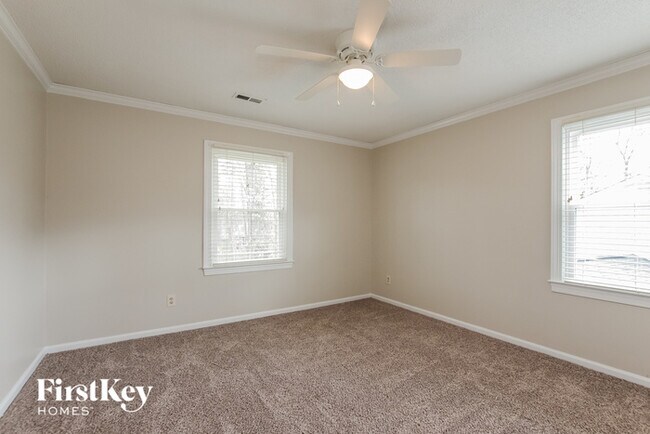 Building Photo - 2310 Fernridge Ln