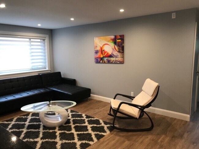 Building Photo - 3900 Tunlaw Rd NW