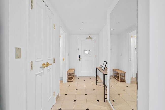 Building Photo - 848 Pacific Ave