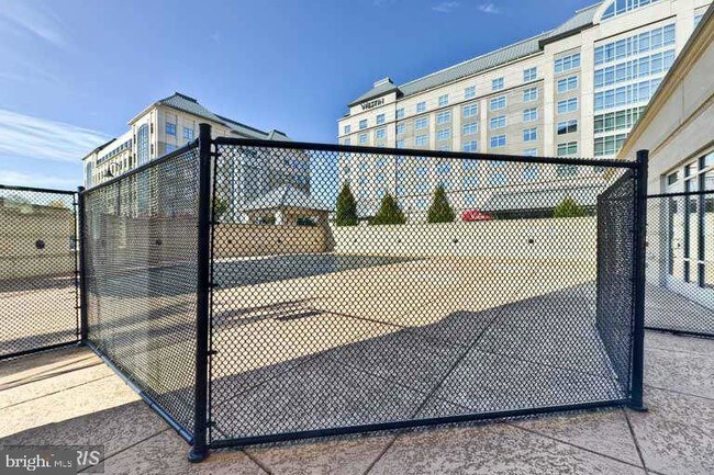 Building Photo - 11760 Sunrise Valley Dr