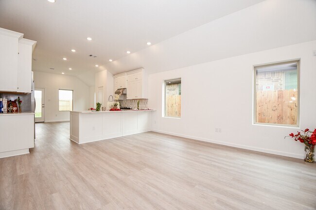 Building Photo - 13724 Lantana Breeze Dr