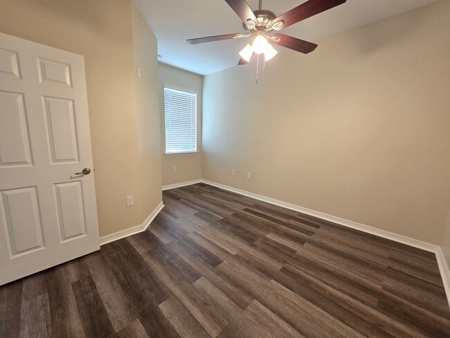 Building Photo - 5490 Soapstone Pl