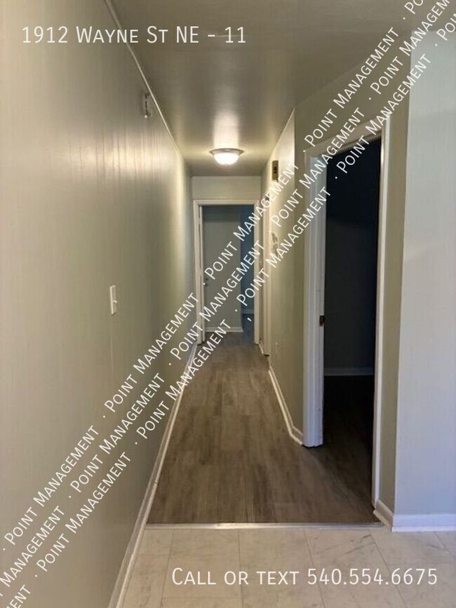 Building Photo - 1912 Wayne St NE