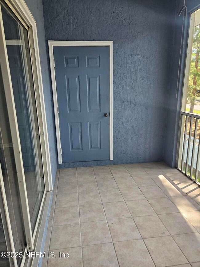 Building Photo - 3750 Silver Bluff Blvd