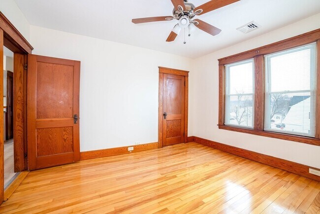 Building Photo - 82 Tower St