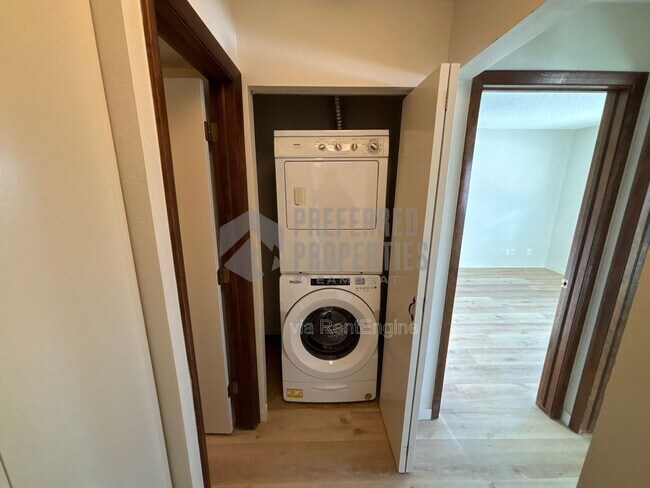 Building Photo - 1555 Shadow Run Ct