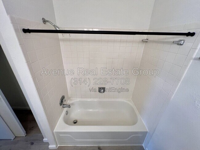 Building Photo - 1131 Whitegate Ct