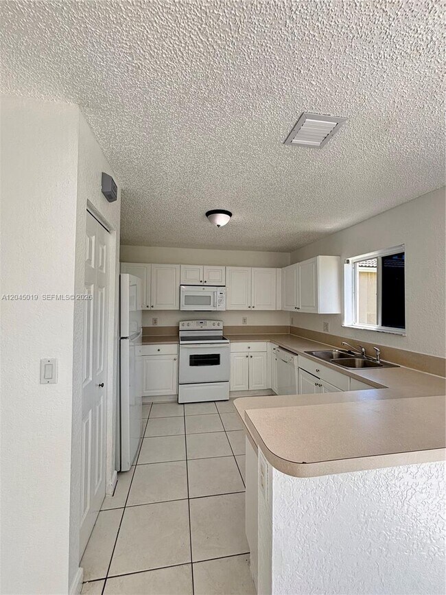 Building Photo - 21339 SW 87th Ct