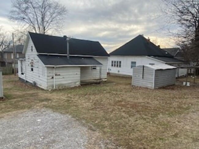 Building Photo - Now Available!! Fixer Upper! - $290 Month / $500 Down