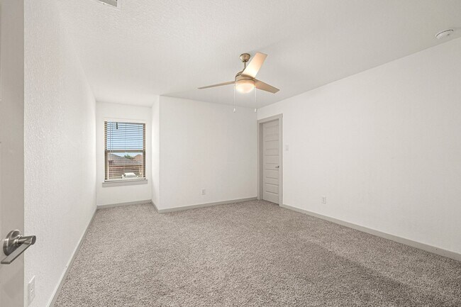 Building Photo - 3539 Gore Creek Dr