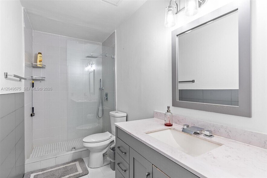 Building Photo - 9075 SW 48th Ter
