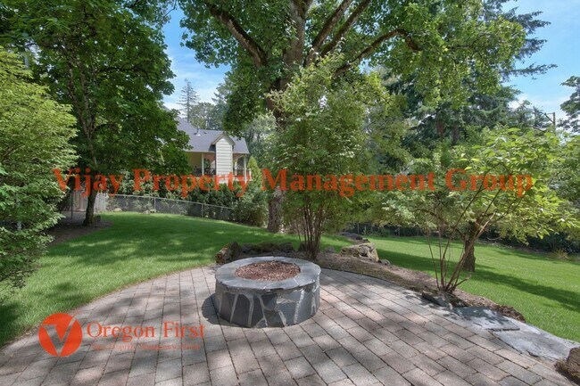Building Photo - 12274 NW Coleman Dr