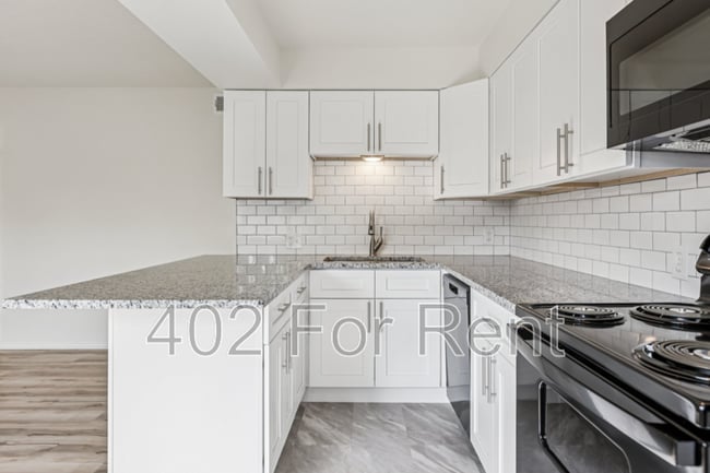 Building Photo - 1056 S 29th St