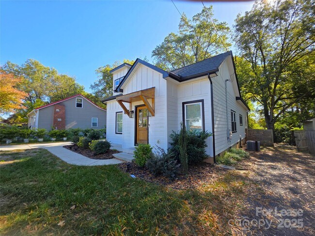 Building Photo - 125 Todd Dr NW