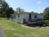 Building Photo - 44 Academy Ave