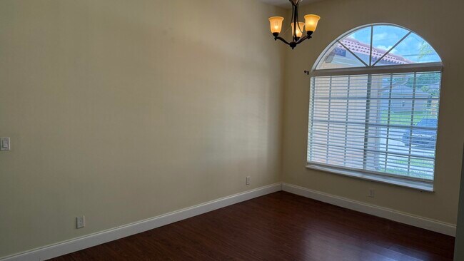 Building Photo - 4844 NW North Macedo Blvd