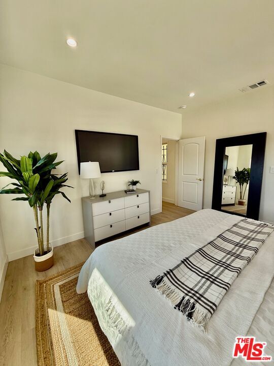 Building Photo - 900 N Alfred St