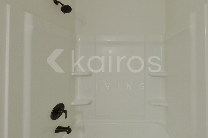 Building Photo - 129 Salvat Dr