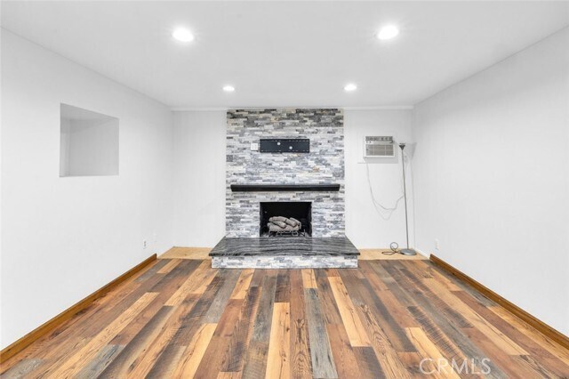 Building Photo - 10528 Hillhaven Ave