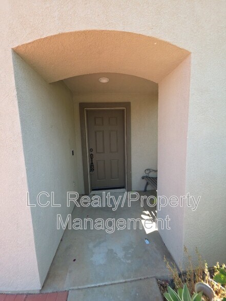Building Photo - 25025 Clover Creek Ln